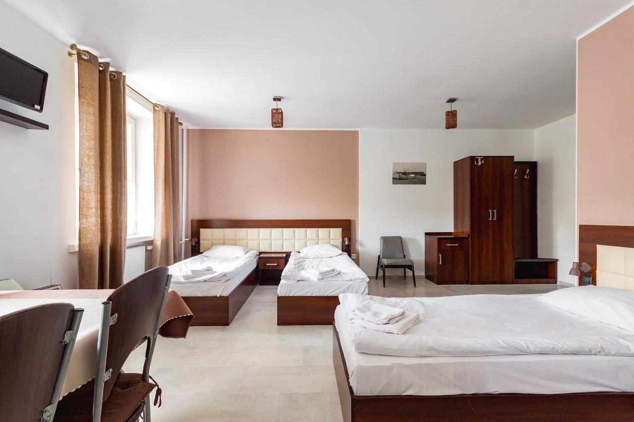Avion Hotel Swidnik  Luaran gambar