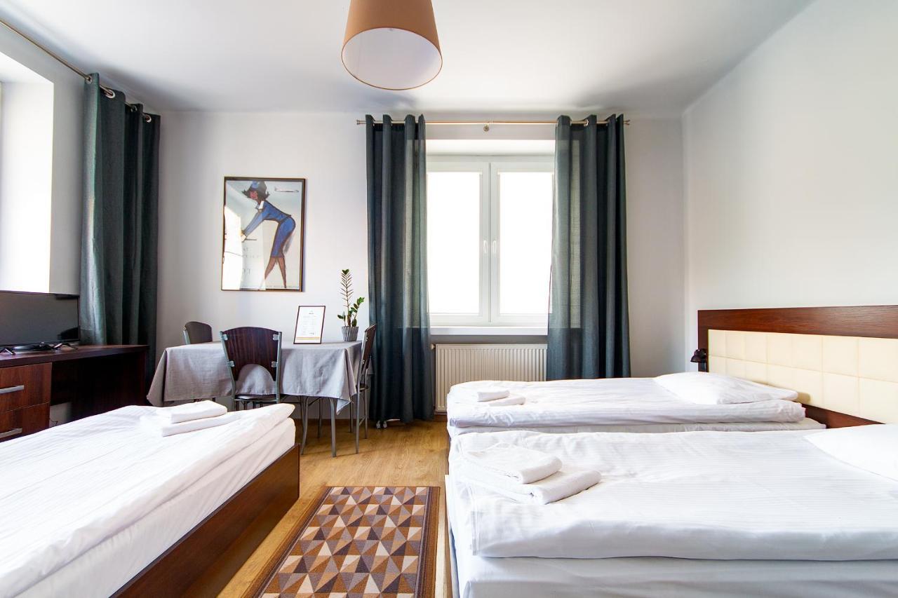 Avion Hotel Swidnik  Luaran gambar